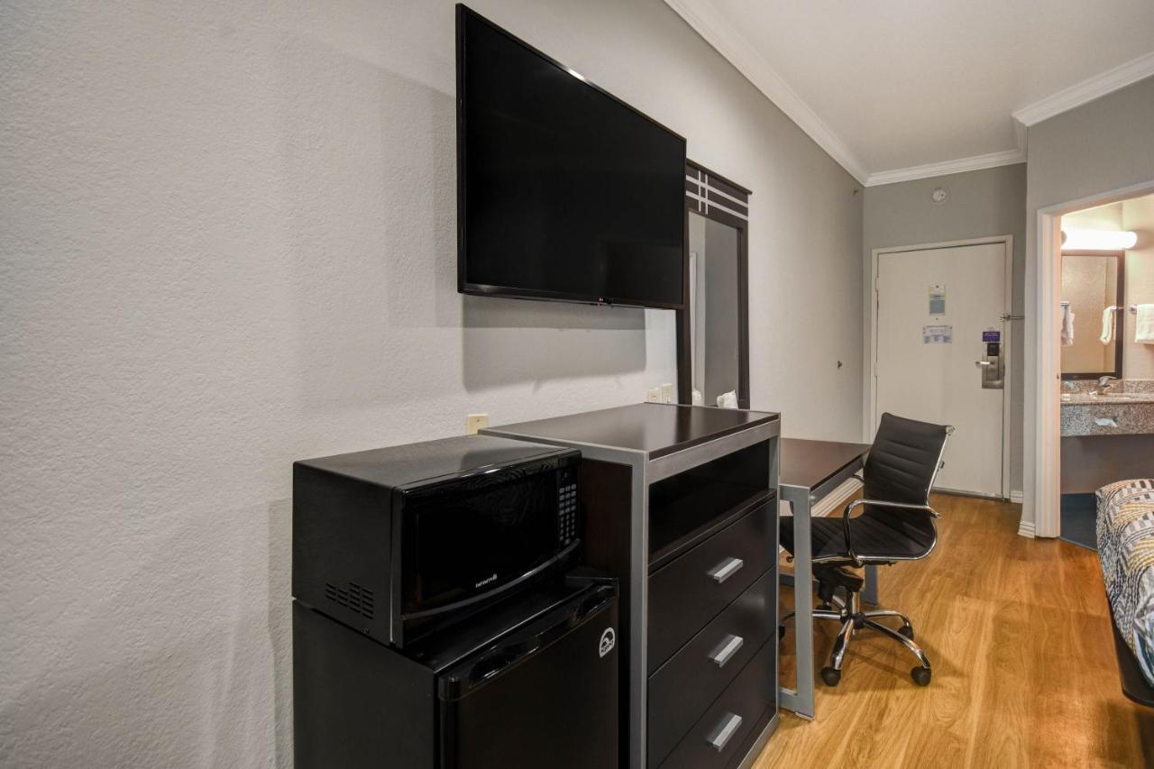 Motel 6 Humble, Tx - Houston International Airport 외부 사진