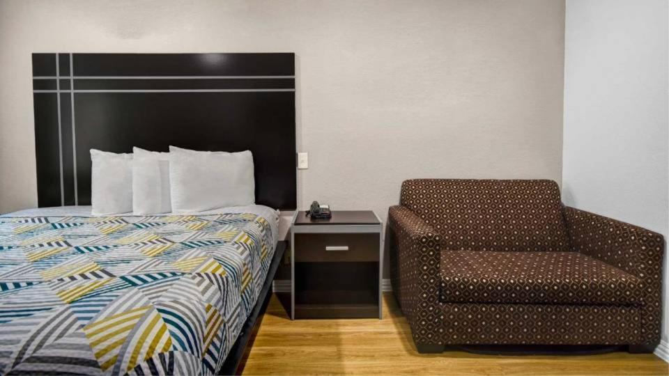Motel 6 Humble, Tx - Houston International Airport 외부 사진