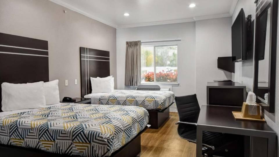 Motel 6 Humble, Tx - Houston International Airport 외부 사진